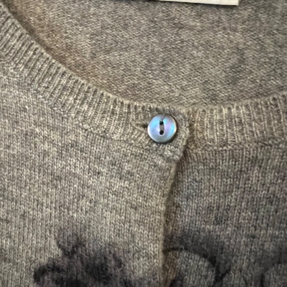 Neiman Marcus Exclusive Cashmere grey print cardigan - Picture 4 of 7